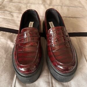 Steve Madden Red Loafers Slip-Ons with Modern Design